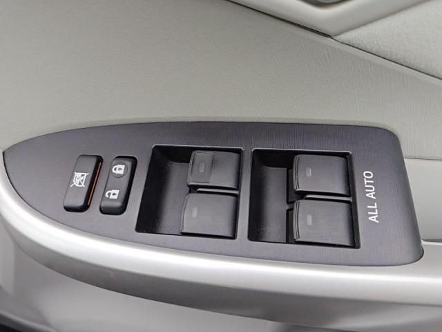 TOYOTA PRIUS 2013 Image 31