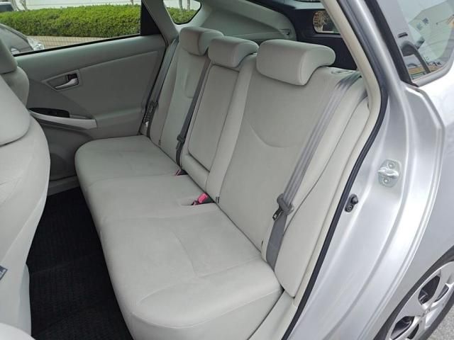 TOYOTA PRIUS 2013 Image 31