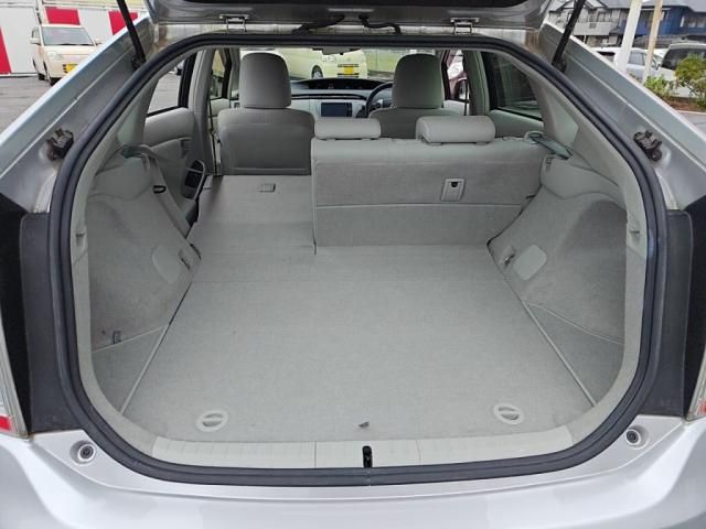 TOYOTA PRIUS 2013 Image 31