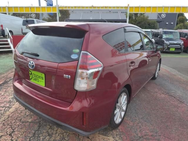 TOYOTA PRIUS ALPHA 2017 Image 31