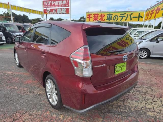 TOYOTA PRIUS ALPHA 2017 Image 31