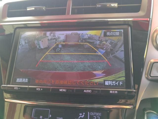 TOYOTA PRIUS ALPHA 2017 Image 31