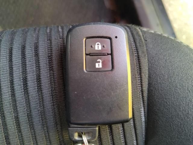 TOYOTA PRIUS ALPHA 2017 Image 31