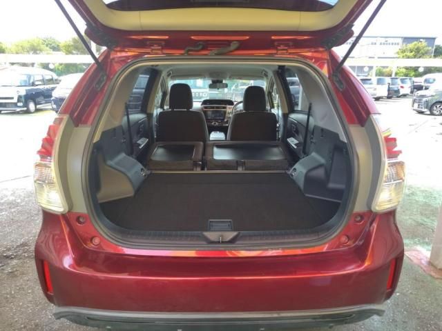 TOYOTA PRIUS ALPHA 2017 Image 31