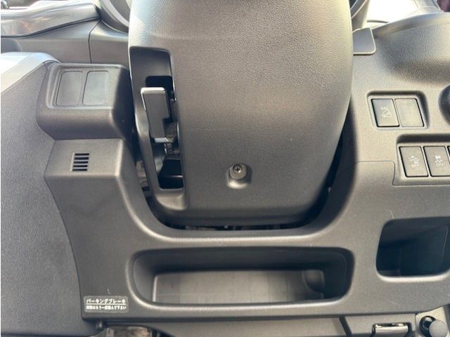 DAIHATSU CAST ACTIVA 4WD 2015 Image 31