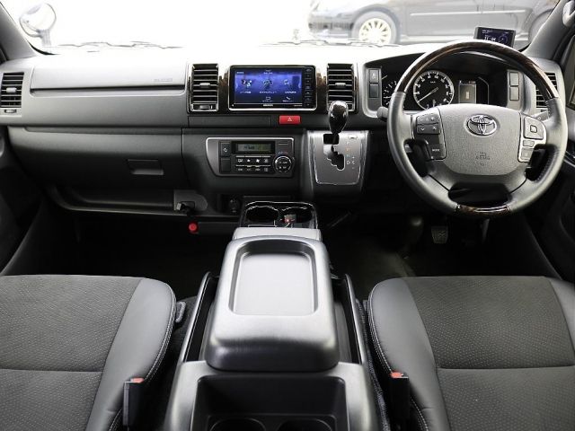 TOYOTA HIACE VAN 2WD 2020 Image 31