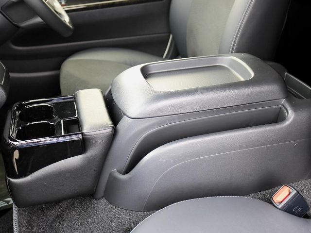 TOYOTA HIACE VAN 2WD 2020 Image 31