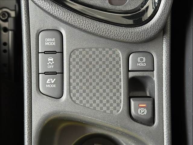 TOYOTA YARIS CROSS HYBRID 2023 Image 31