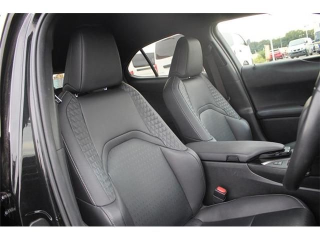 TOYOTA LEXUS UX250H 2019 Image 31