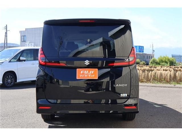 SUZUKI LANDY 2025 Image 31