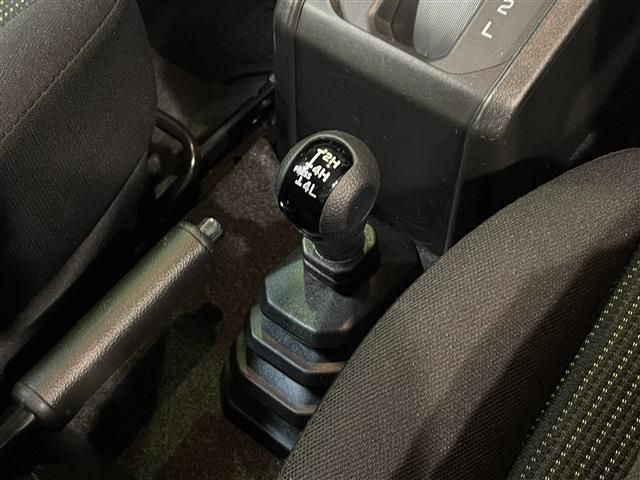 SUZUKI JIMNY 4WD 2024 Image 31