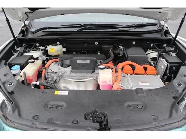 TOYOTA HARRIER HYBRID 2017 Image 31