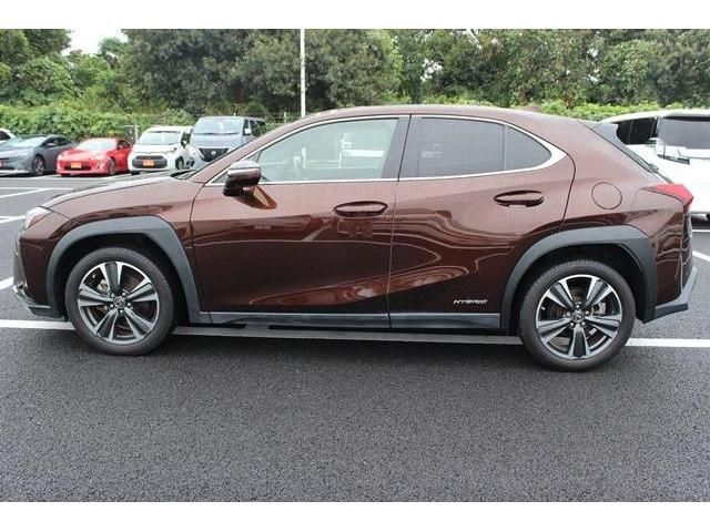 TOYOTA LEXUS UX250H 2019 Image 31