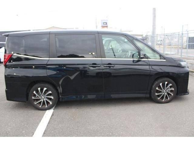 TOYOTA NOAH HYBRID 2022 Image 31