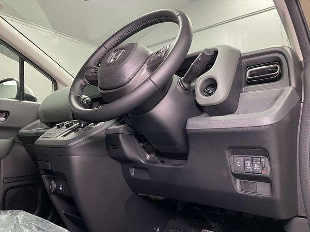 HONDA FREED E:HEV 2025 Image 31