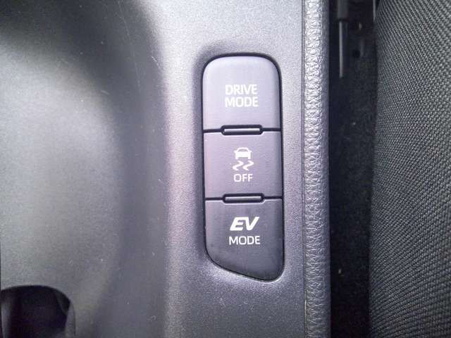 TOYOTA YARIS HYBRID 2021 Image 31