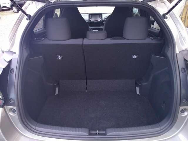 TOYOTA YARIS HYBRID 2021 Image 31