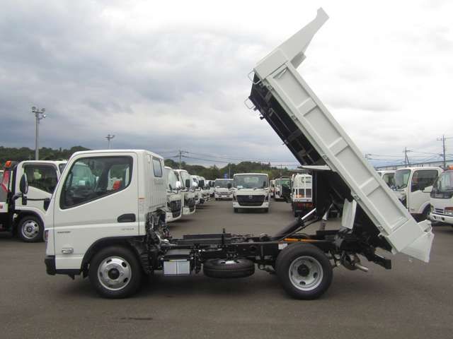 MITSUBISHI CANTER 2025 Image 31