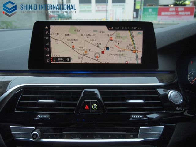 BMW 5SERIES SEDAN 2018 Image 31