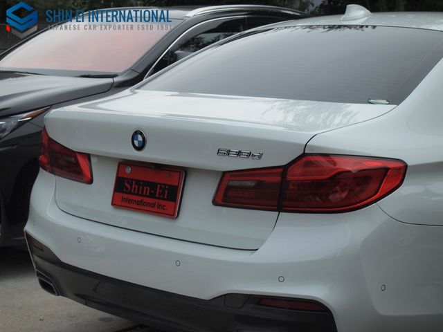 BMW 5SERIES SEDAN 2018 Image 31