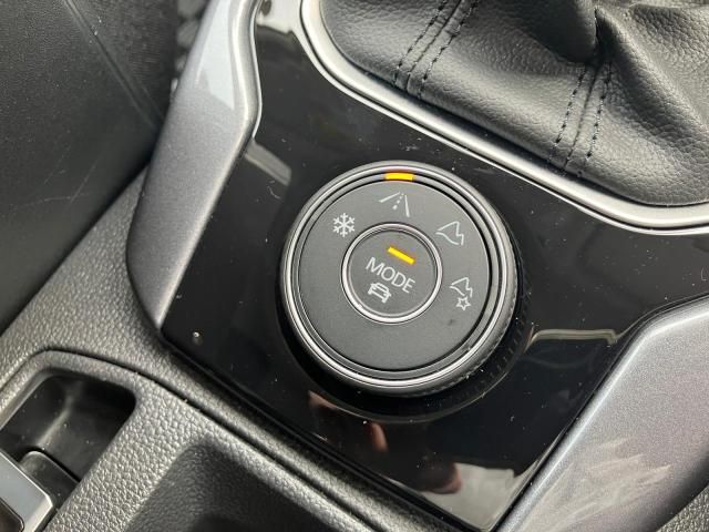 VOLKSWAGEN T-ROC 2025 Image 31