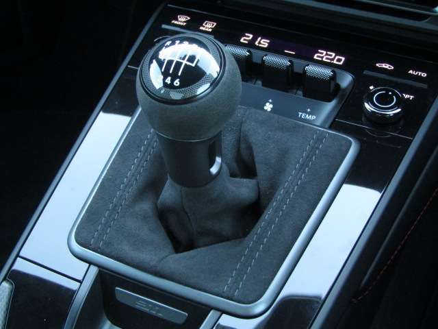 PORSCHE 911 2022 Image 31