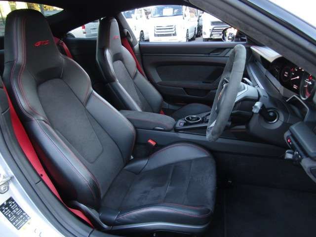 PORSCHE 911 2022 Image 31