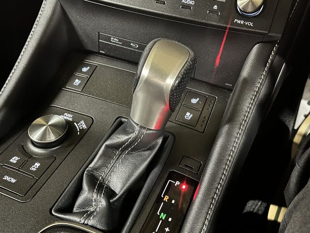 TOYOTA LEXUS RC300H 2014 Image 31