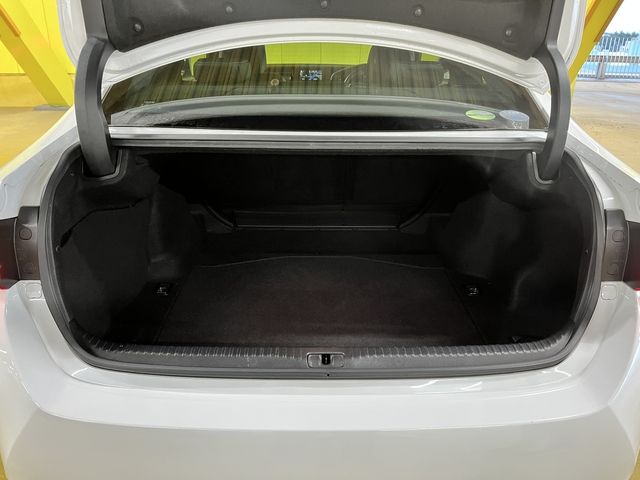 TOYOTA LEXUS RC300H 2014 Image 31