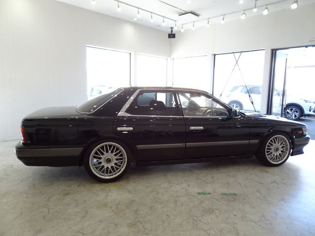 NISSAN LAUREL 1990 Image 31