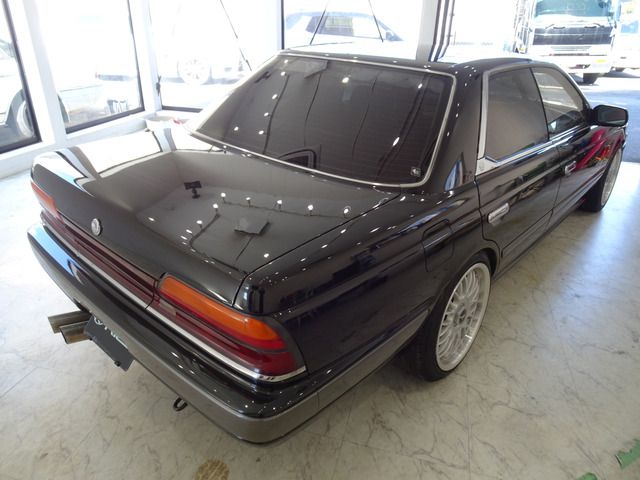 NISSAN LAUREL 1990 Image 31