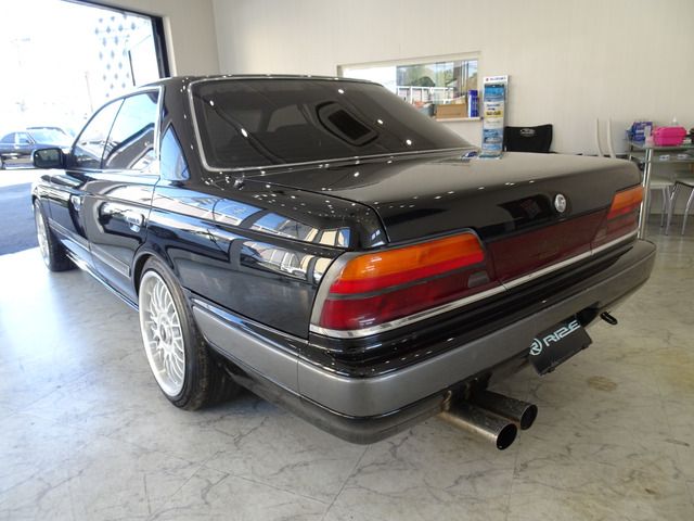 NISSAN LAUREL 1990 Image 31