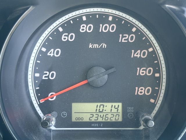 TOYOTA HIACE VAN 2WD 2013 Image 31