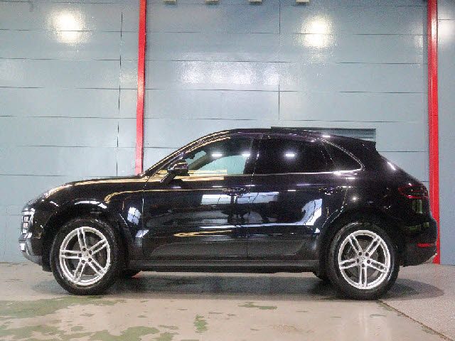 PORSCHE MACAN 2018 Image 31