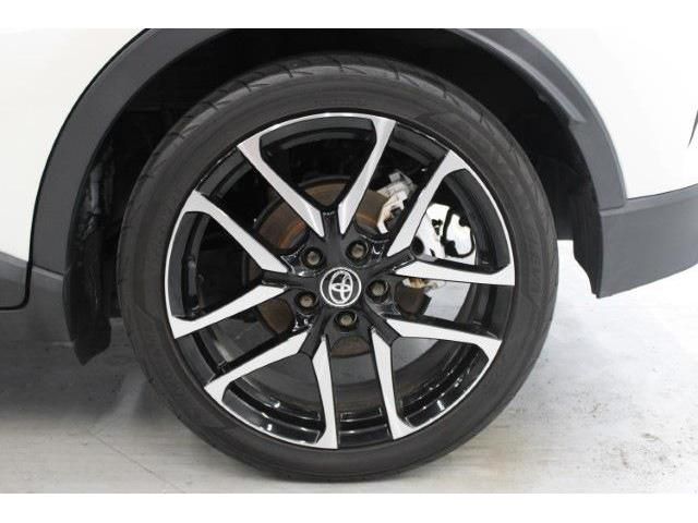 TOYOTA C-HR 2019 Image 31