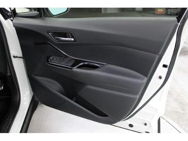 TOYOTA C-HR 2019 Image 31