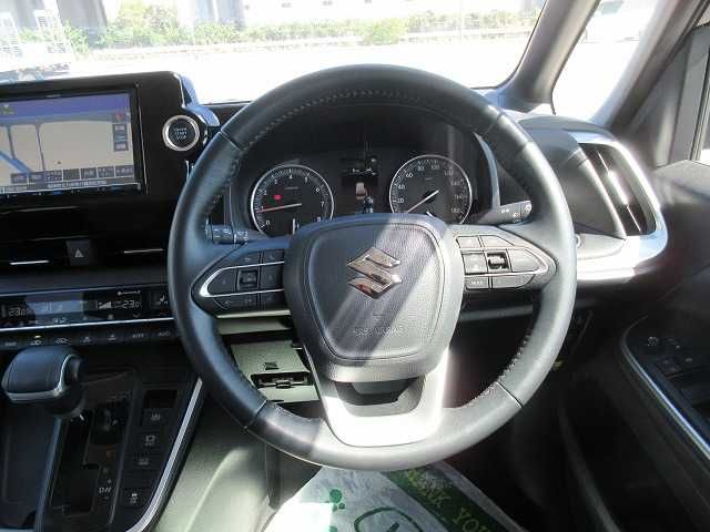 SUZUKI LANDY 2022 Image 31