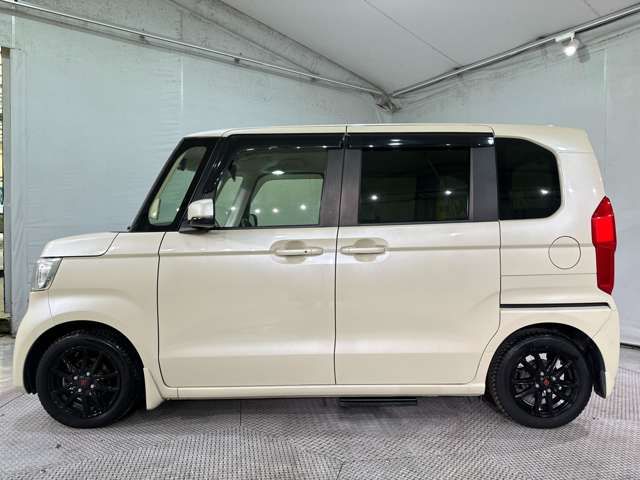 HONDA N BOX 2017 Image 31