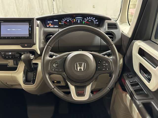 HONDA N BOX 2017 Image 31