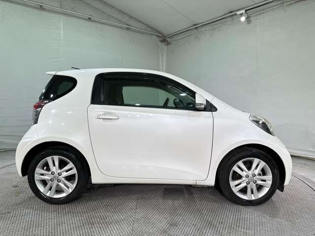 TOYOTA IQ 2012 Image 31