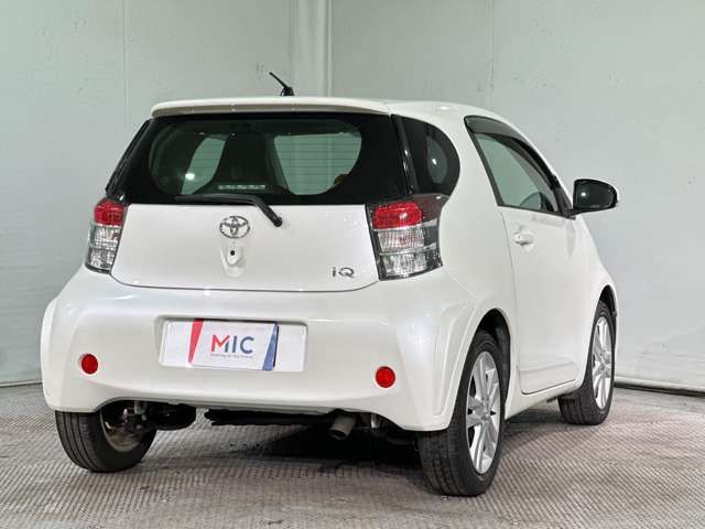 TOYOTA IQ 2012 Image 31