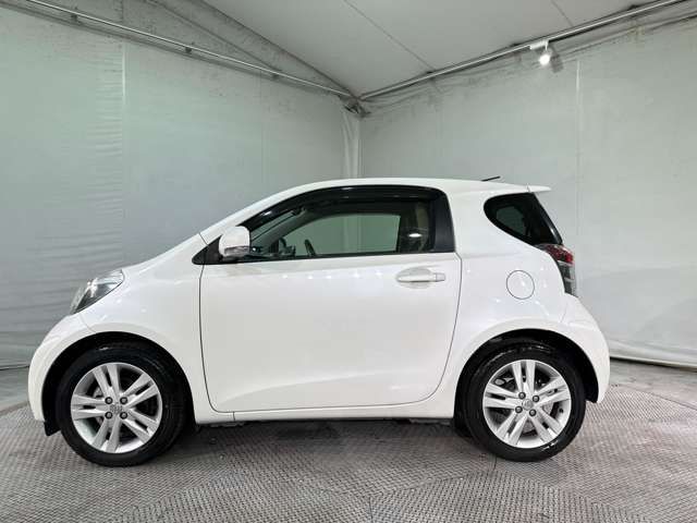 TOYOTA IQ 2012 Image 31