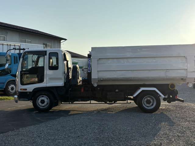 ISUZU FORWARD 2004 Image 31