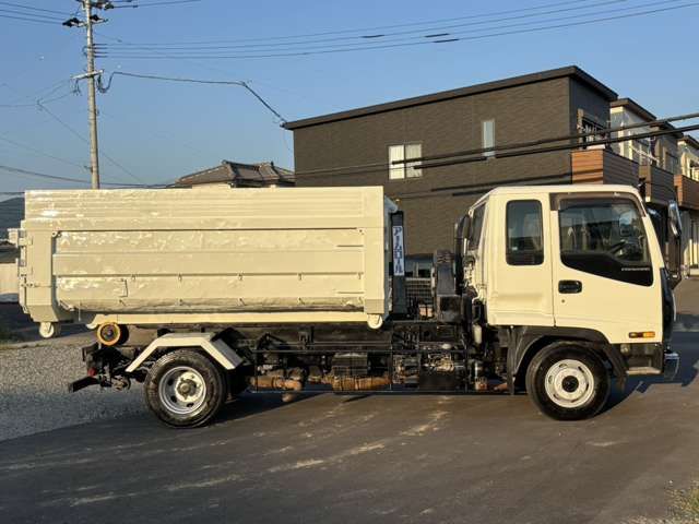 ISUZU FORWARD 2004 Image 31