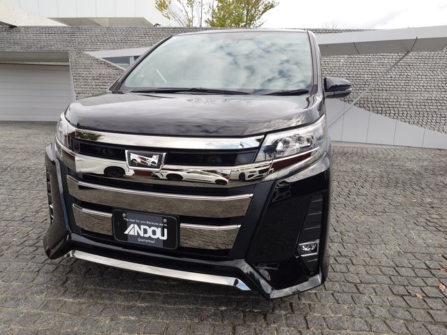 TOYOTA NOAH 2018 Image 31