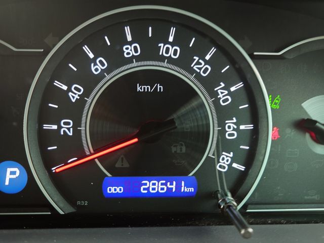 TOYOTA NOAH 2018 Image 31