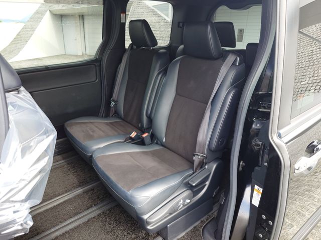 TOYOTA NOAH 2018 Image 31