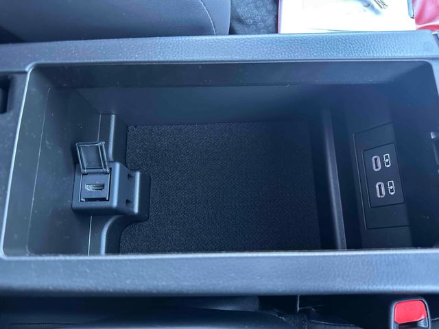 TOYOTA PRIUS 2024 Image 31