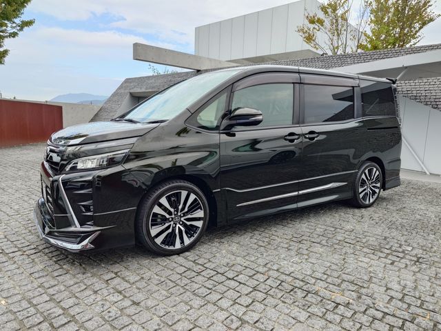 TOYOTA VOXY 2017 Image 31