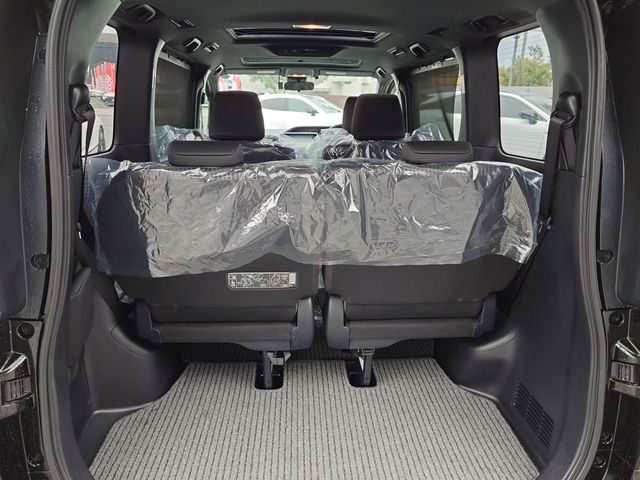 TOYOTA VOXY 2017 Image 31